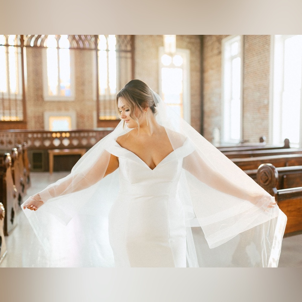 Cathedral length veil with horse hair trim